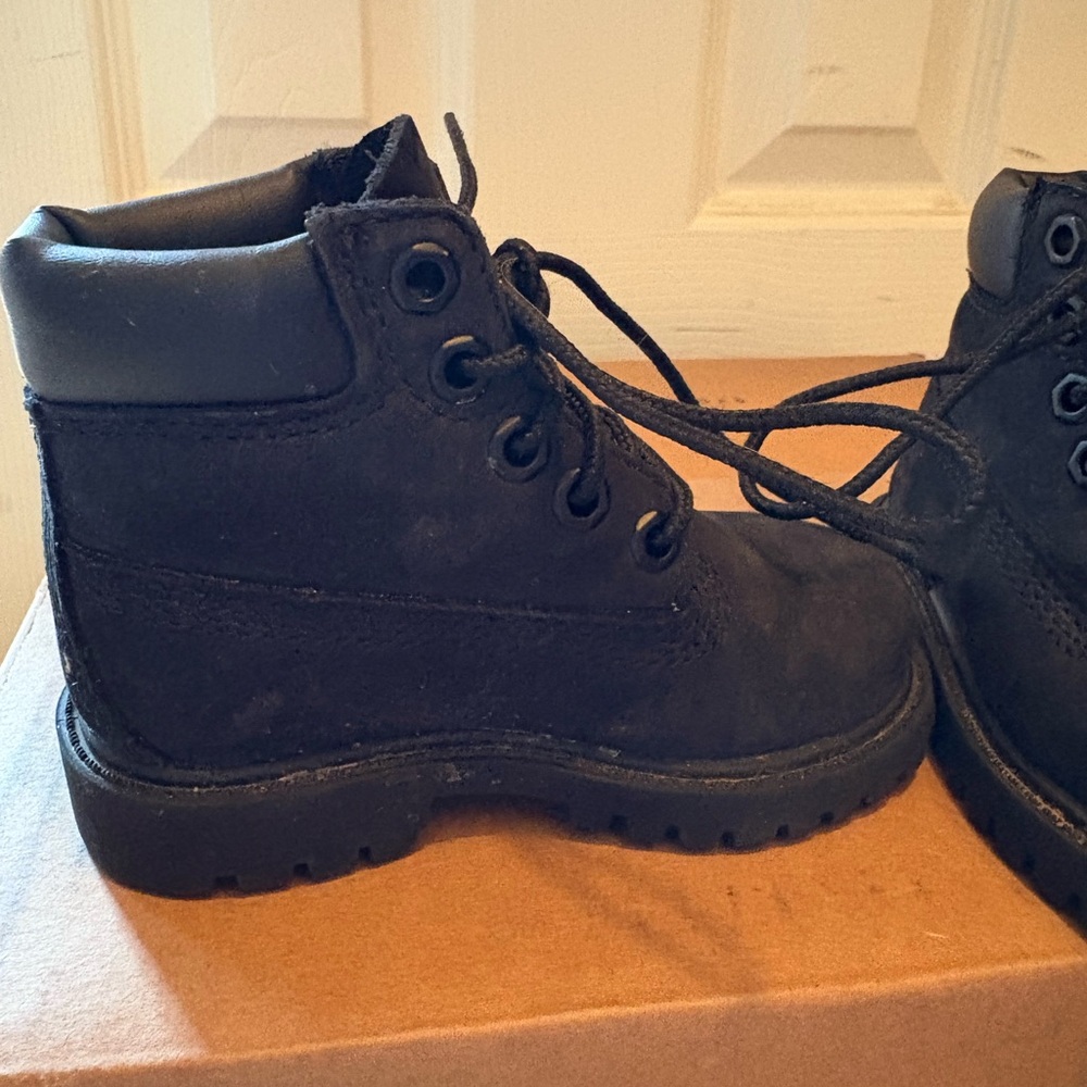 Timberland toddler Black Lace-Up Boots